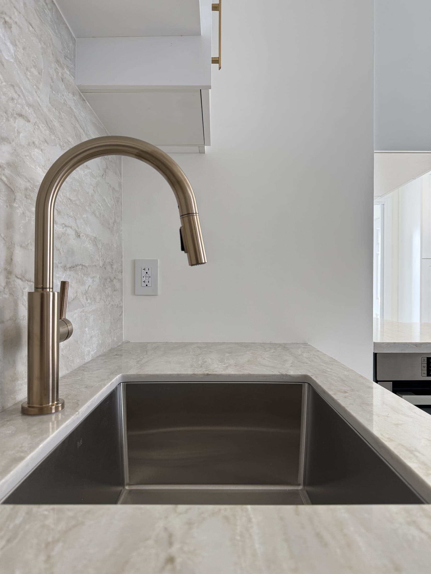 Sultana — view 7